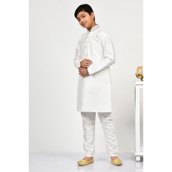 White Punjabi Boys Kurta Pajama Suit