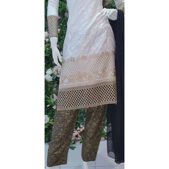 WHITE LINEN & GEORGETTE READYMADE PAKISTANI SALWAR SUIT