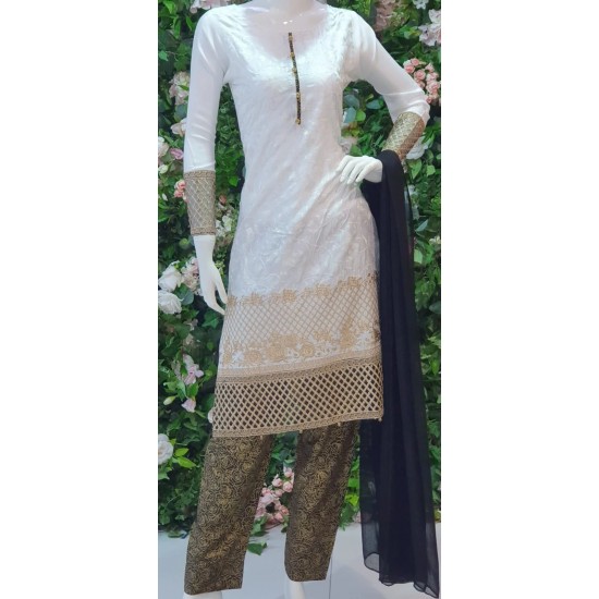 WHITE LINEN & GEORGETTE READYMADE PAKISTANI SALWAR SUIT