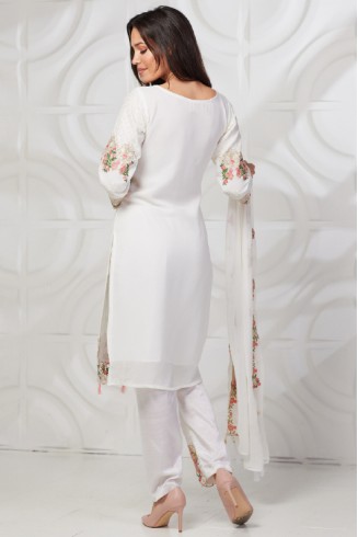 Off White Heavy Embroidered Pakistani Dresses
